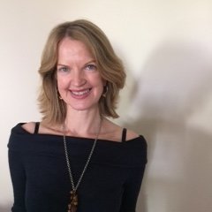 Profile Picture of Clare Benjamin (@clarebee5) on Twitter