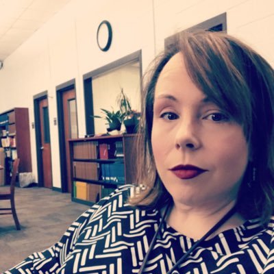 Profile Picture of Mary Stokes, P.I. (@somewhitelady) on Twitter