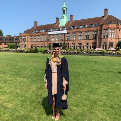 Profile Picture of Amy Holt (@Amy_Holt) on Twitter