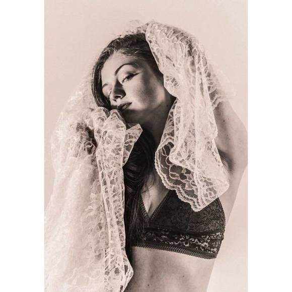 Profile Picture of Allison Thompson (@susanmarie0315) on Poshmark