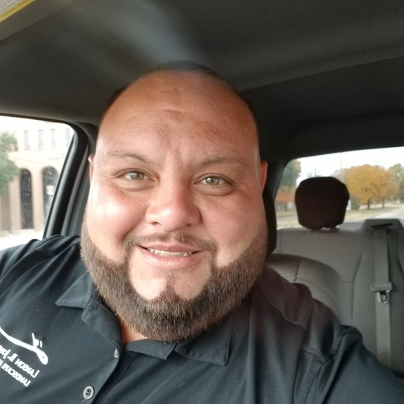 Profile Picture of Chris Rivas (@chrisrivas) on Poshmark