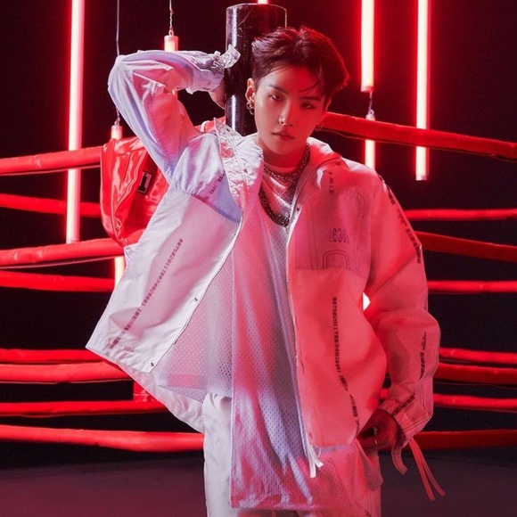 Profile Picture of Kelli Williams (@dprk3lli008) on Poshmark