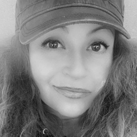 Profile Picture of Moni mon Rodriguez (@kingilah) on Poshmark