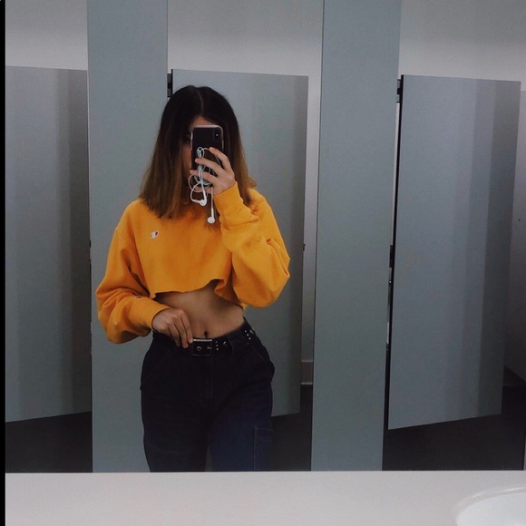 Profile Picture of Delany Baar (@delanyirina) on Poshmark