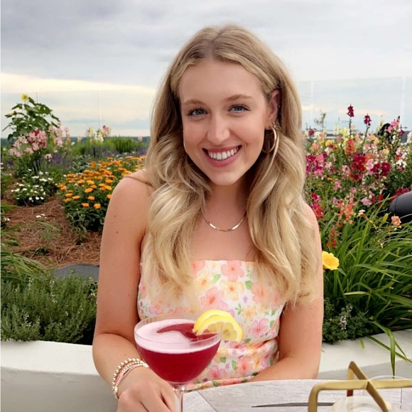 Profile Picture of Meriambi Stroer (@meriambis) on Poshmark