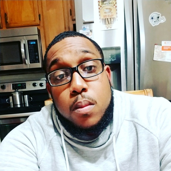 Profile Picture of Larry Byrd (@ygfresh300) on Poshmark