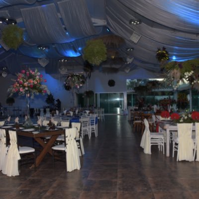 Profile Picture of Vanessa Villasenor (@LuzVillasenor3) on Twitter