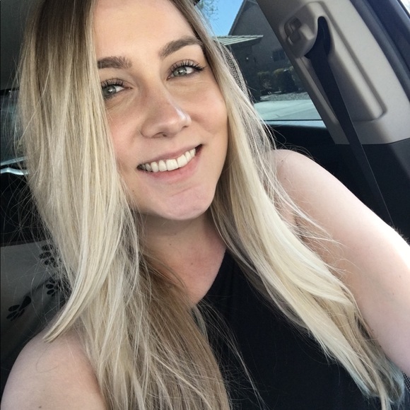 Profile Picture of Jordyn Downie (@jmdownie22) on Poshmark