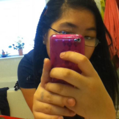 Profile Picture of Julia Luu (@juliax4evryoung) on Twitter
