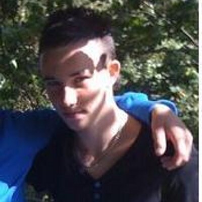 Profile Picture of Greg Moffat (@ARiiZ3) on Twitter