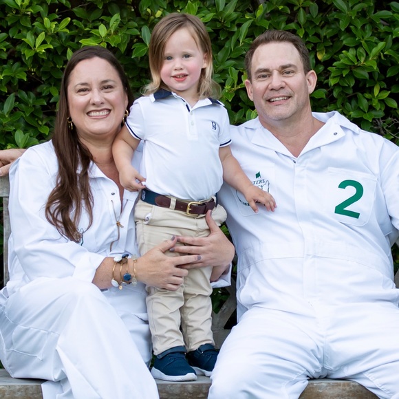 Profile Picture of Danielle Dumas (@danijaie) on Poshmark