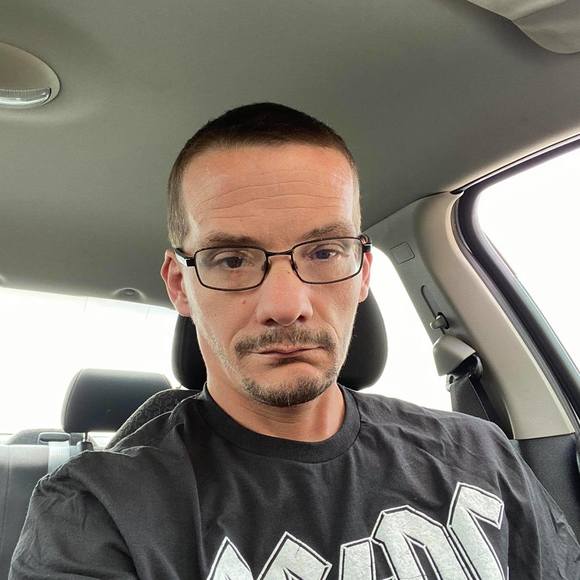 Profile Picture of Kevin Hester (@khester1212) on Poshmark