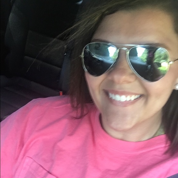 Profile Picture of Caitlin Weaver (@caitlinw2013) on Poshmark