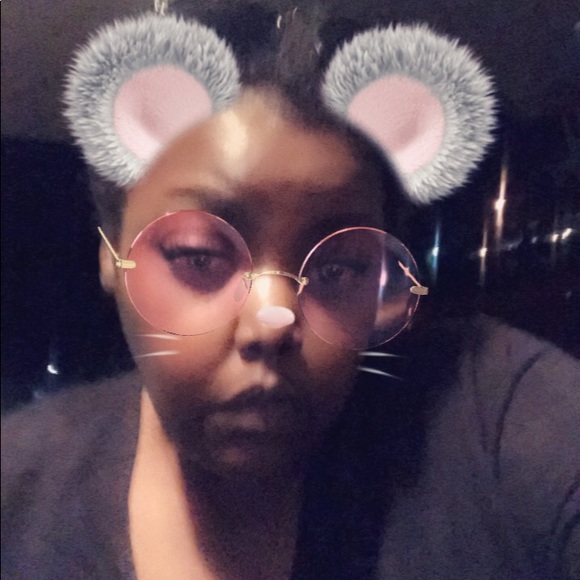 Profile Picture of Tamera Walker (@walkerlee35) on Poshmark