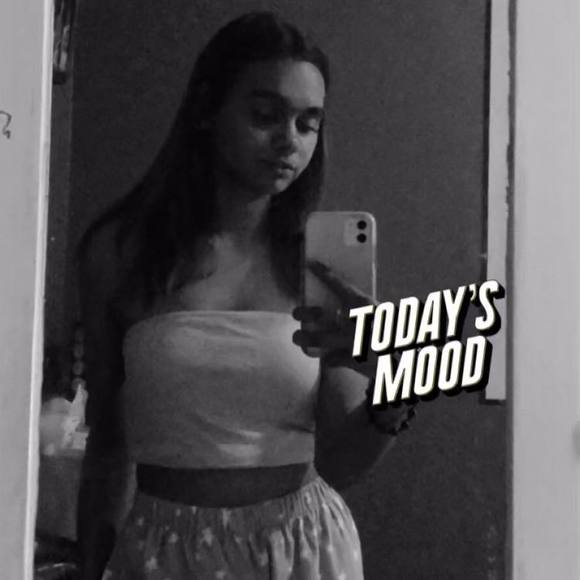 Profile Picture of Latisha Roberts (@latisharober560) on Poshmark