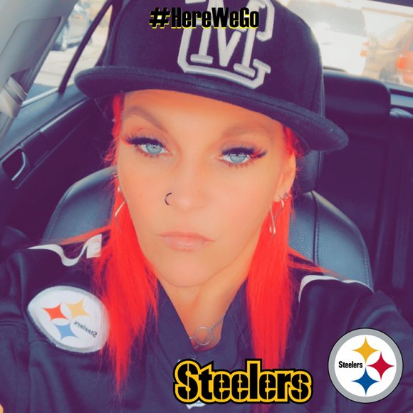 Profile Picture of Nicole Harshman (@nharshma75) on Poshmark