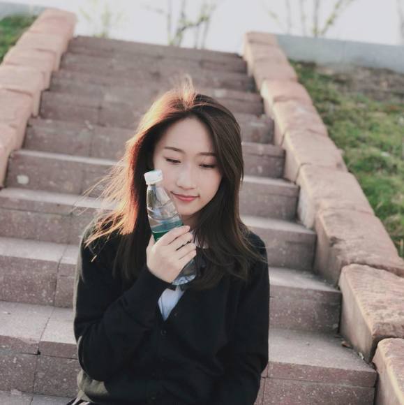 Profile Picture of Haiying Zhang (@15107089281) on Poshmark