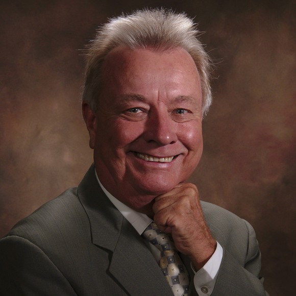 Profile Picture of Carl Mitrak (@carlmitrak) on Poshmark