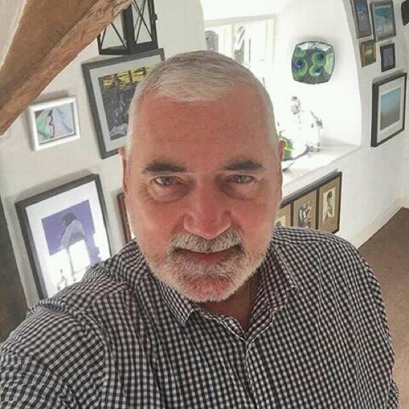 Profile Picture of Adam Wills (@adamwills) on Poshmark