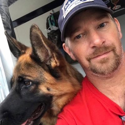 Profile Picture of Tim Carrier (@Tinnycarrier) on Twitter
