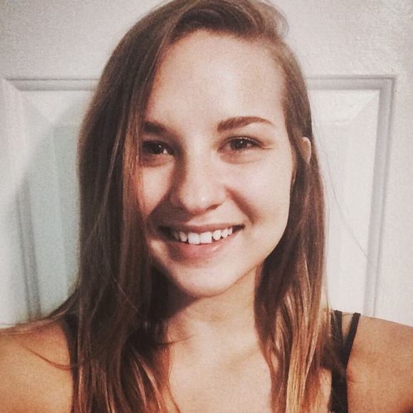 Profile Picture of Britney Franklin (@bdfranklin4) on Poshmark