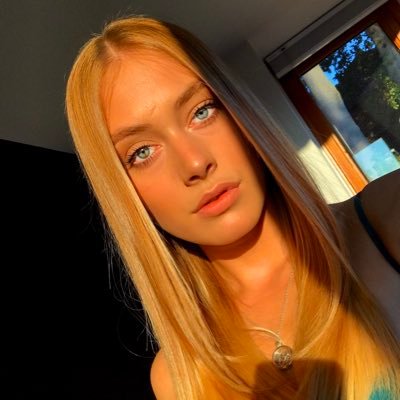 Profile Picture of Olivia Burden (@oliviaburden99) on Twitter