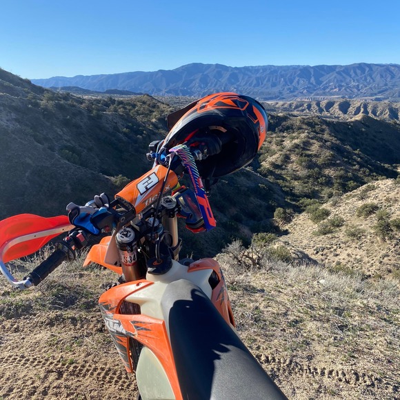 Profile Picture of Russell Vincent (@russellvincent) on Poshmark