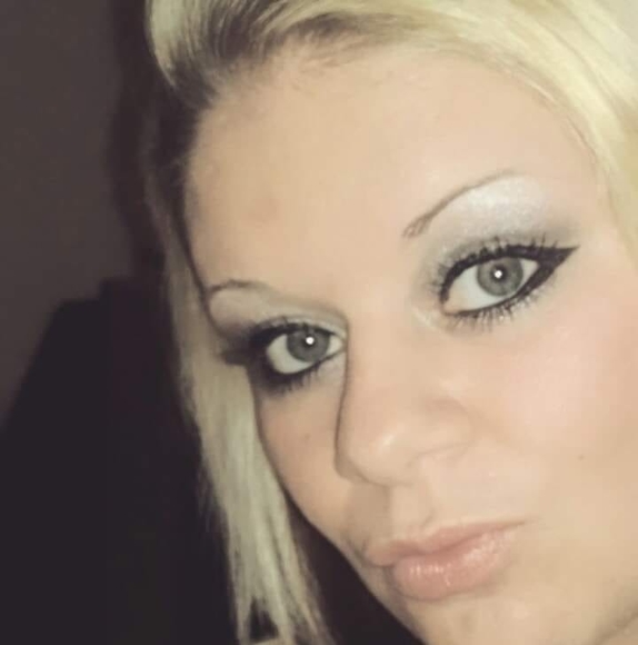 Profile Picture of Shannon Mizell (@srmizell) on Poshmark