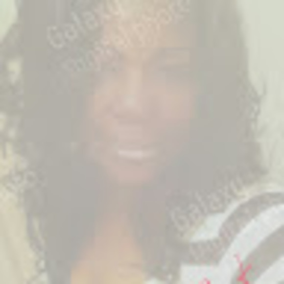 Profile Picture of Yvonnie Fayson (@yvonnie_fayson) on Poshmark