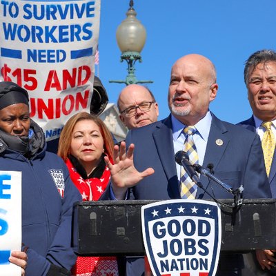Profile Picture of Rep. Mark Pocan (@repmarkpocan) on Twitter
