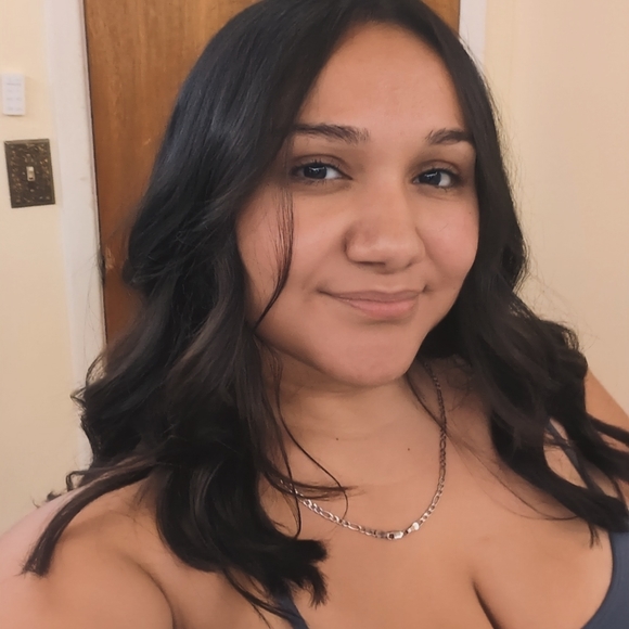 Profile Picture of Crusita Alcantara (@foryourcloset6) on Poshmark