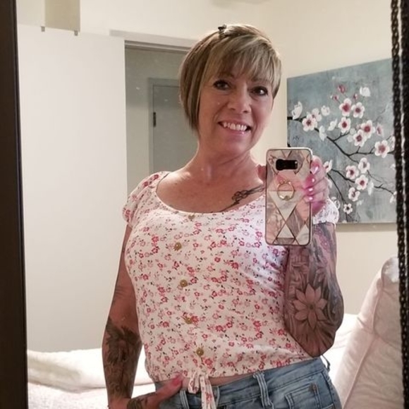 Profile Picture of Cheri Stasiuk elliott (@cheristasiuk477) on Poshmark