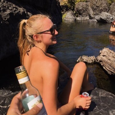 Profile Picture of Danielle Koch (@danielleekoch) on Twitter