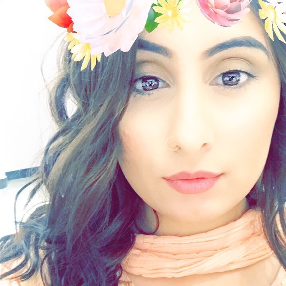 Profile Picture of Reda Asad (@redarasad) on Poshmark