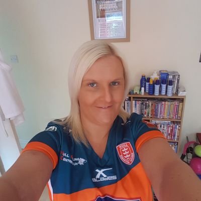 Profile Picture of Sarah Cooper (@Sarah_Hull89) on Twitter