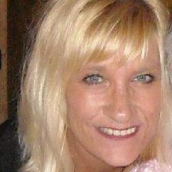 Profile Picture of Paula Jackson (@paula_jackson) on Poshmark