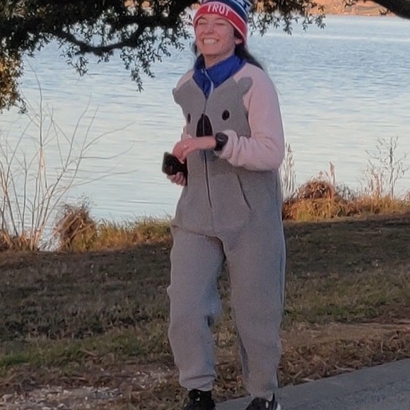 Profile Picture of Emily Dworkin (@therunningkoala) on Poshmark