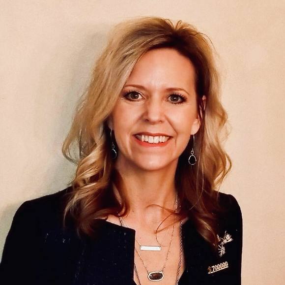 Profile Picture of Heather Julson (@heatherjulson) on Poshmark