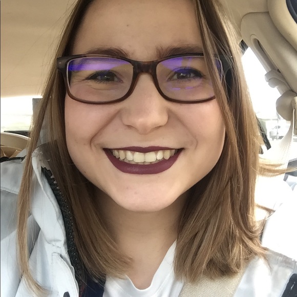 Profile Picture of Cass Reineke (@cesstess) on Poshmark