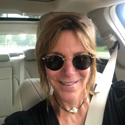 Profile Picture of Robin Dubin Avram (@DubinAvram) on Twitter