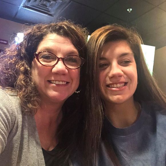 Profile Picture of Carla Stutts (@cstutts) on Poshmark