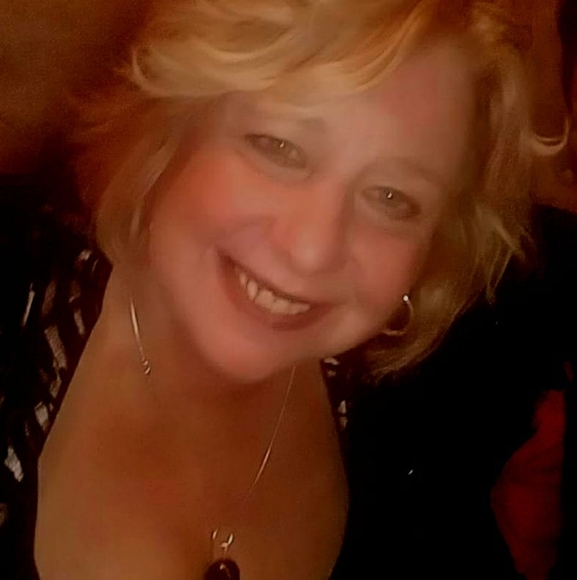 Dawn Rodgers - Poshmark Profile Picture of Dawn Rodgers (@dawn_rodgers) on Poshmark