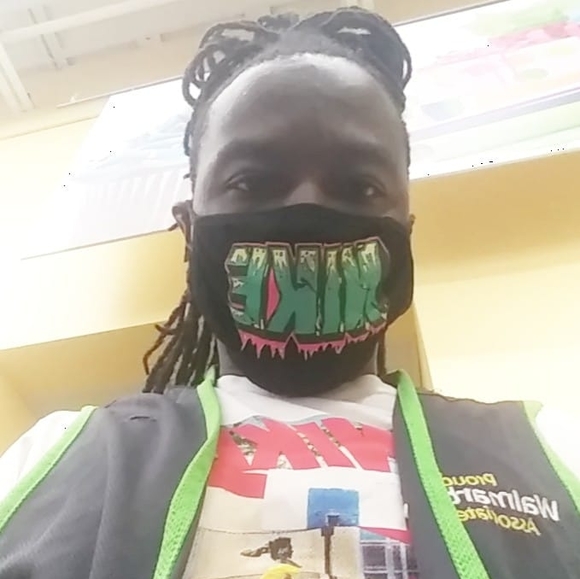 Profile Picture of Vick Clay (@vickclay1032) on Poshmark