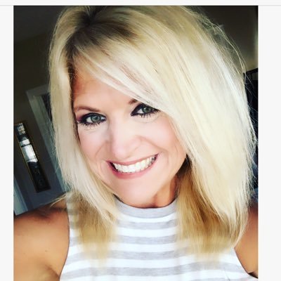 Profile Picture of AR Hebert (@AmyHebert777) on Twitter