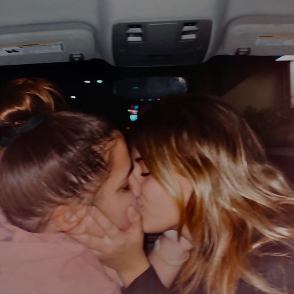 Kylee Hedrick - Poshmark Profile Picture of Kylee Hedrick (@kylee_hedrick) on Poshmark