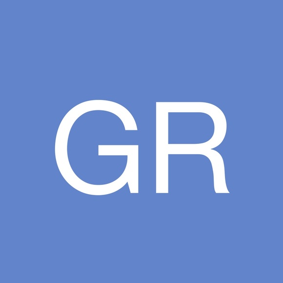 Profile Picture of Giulia Rabbito (@giuliarabbito) on Poshmark