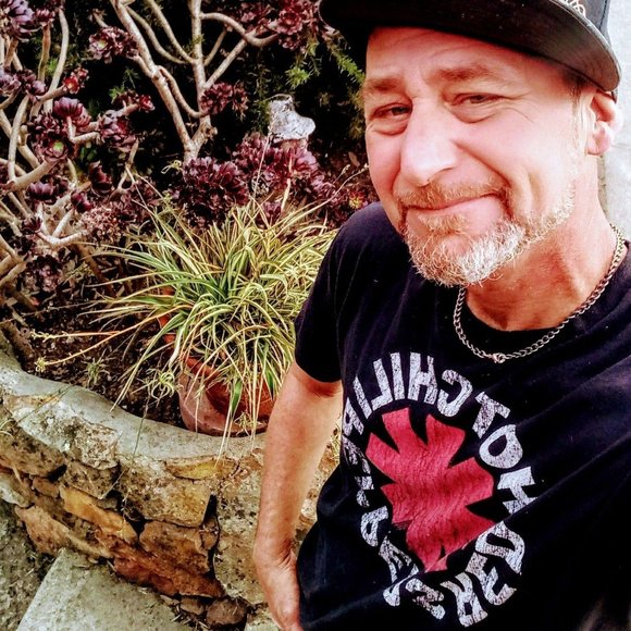 Profile Picture of Peter Jesser (@peterjcc1972) on Poshmark