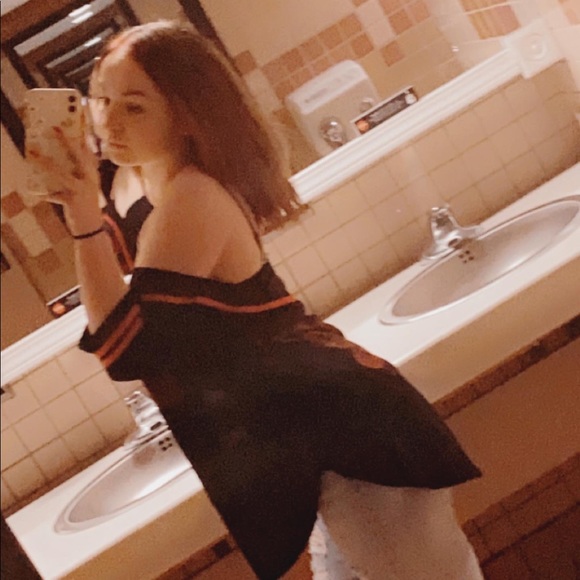 Profile Picture of Amelia Baldwin (@amelia_baldwin8) on Poshmark