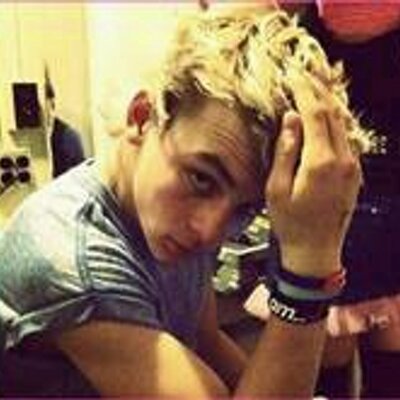 Profile Picture of Lilly Vandyke (@vandyke_v) on Twitter