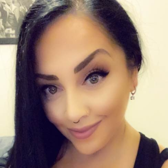 Profile Picture of Suzy q Fimbres (@s_fimbres) on Poshmark